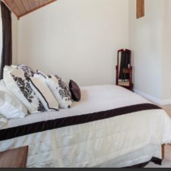 KN Luxury Home Bedding Queen Comforter Set - Picture 3 of 5